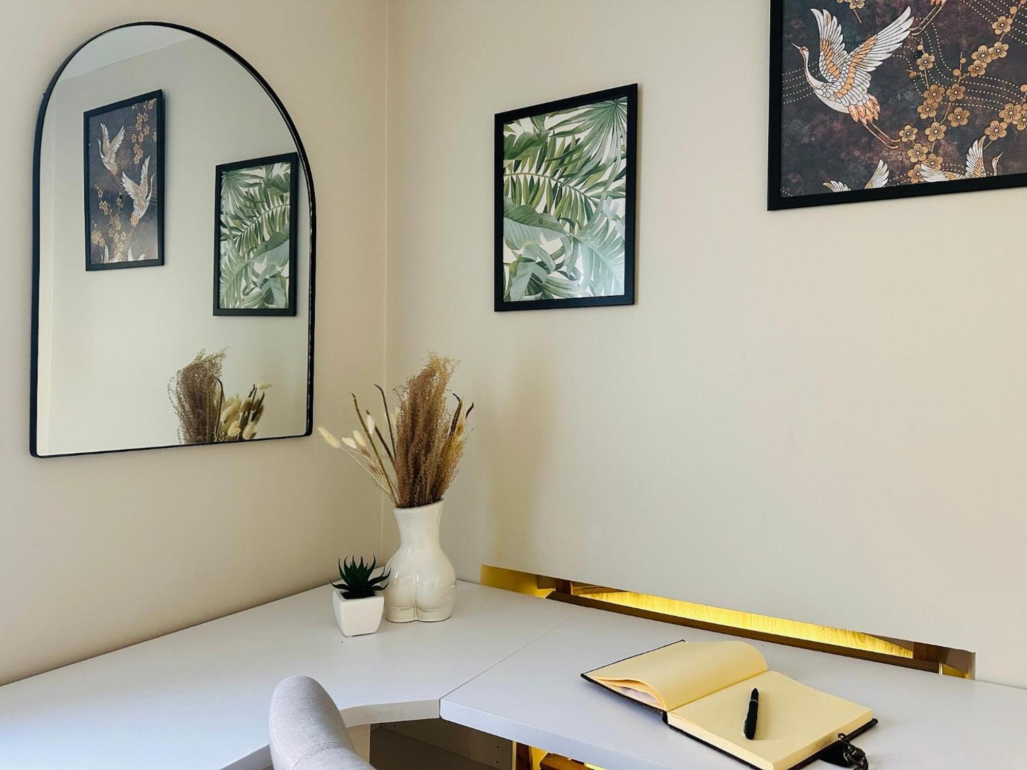 Stylish, Modern Apartment In Central Лондон Екстериор снимка