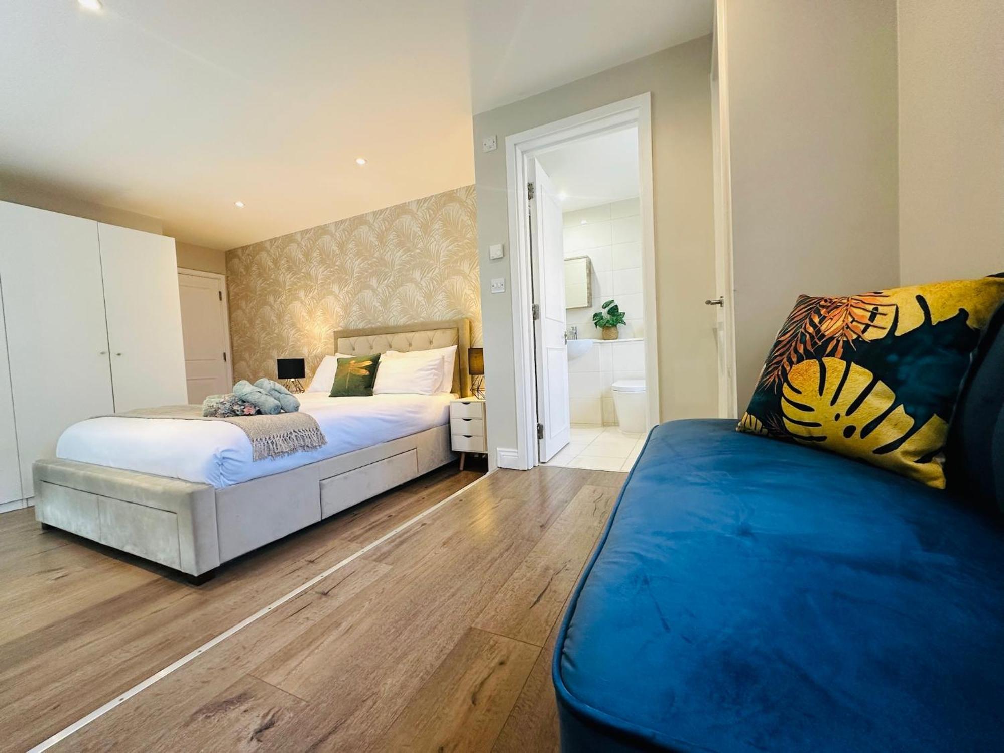 Stylish, Modern Apartment In Central Лондон Екстериор снимка